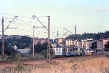 Spårvagn på linje 13 Mälarhöjden- Fridhemsplan kontaktledning  till spår till Mälaren synlig 1962