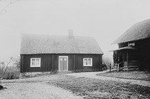 Flygelbyggnader vid Storgården i Akalla by på Järvafältet