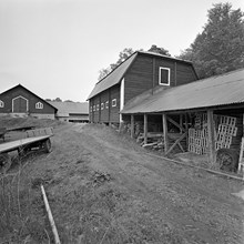 Ladugård och lada vid Riddersvik, Hässelby