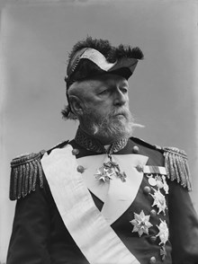 Porträtt av Oscar II i amiralsuniform