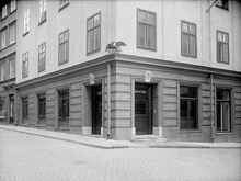Apoteket Korpen, Västerlånggatan 6 i hörnet av Salviigränd