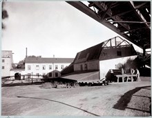 Danviks hospital. Fr. v. Allmänna ingången vid sjukhus och ekonomibyggnad. T.h. Kvarnhuset