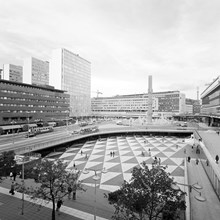 Vy över Sergels Torg österut från Drottninggatan 39