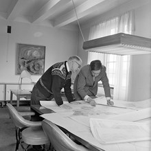 Stadshuset. Borgarrådet Garpe och chefarkitekt Torsten Westman