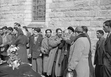 Romsk begravning vid Romersk-katolska kapellet på Katolska kyrkogården