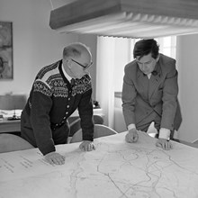 Stadshuset. Borgarrådet Garpe och chefarkitekt Torsten Westman