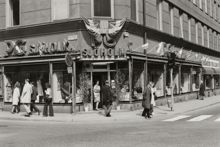 P G Sjöholm firar 100-årsjubileum.