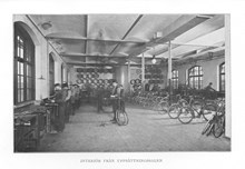 Wiklunds Velocipeder. Interiör från uppsättningssalen