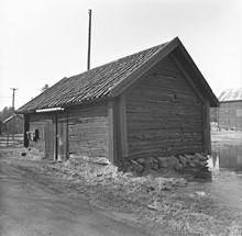 Mellangårdens uthus i Akalla by