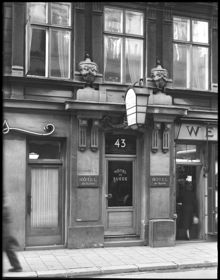 Drottninggatan 43. Entrén till Hotel de Suède