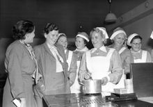 Ansgariegatan 2, Maria Husmodersskola. Hemsamaritens kursavslutning