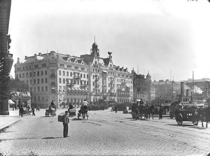 Grand Hotel från Kungsträdgården
