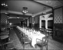 Interiör från matsal i Restaurang Rosenbad kallad Röda terrassen.
