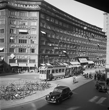 Centrumhuset vid hörnet Sveavägen och Kungsgatan.