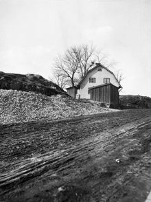 Pipbruksgränden, nuvarande Varvsgatan. Byggnad vid malmgården Heleneborg. Nuvarande kvarteret Grindvakten. 