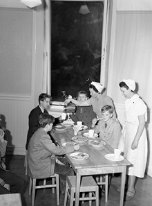 Engelbrektsgatan 9 och 11, Beskowska skolan. Skolans nya lunchrum invigs