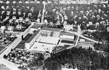 Flygbild över Stora Mossen och Bromma läroverk