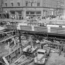 Tunnelbanebygget i korsningen Kungsgatan - Sveavägen