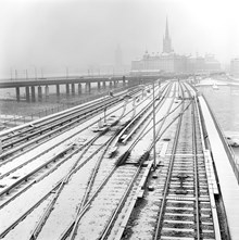 Tunnelbanebro från Slussen mot Gamla Stan. I bakgrunden Riddarholmen. Centralbron t.v