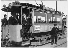 Spårvagn på Kyrkogårdsvägens hållplats på Enskedebanan år 1910