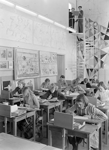 Teckningslektion i Ängby Läroverk.