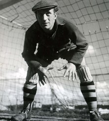 Sven Bergqvist i väntan vid Hammarbymålet 1943