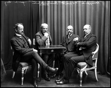 Grupporträtt med bl.a. fr.v. professor Knut Kjellberg, bankmannen Jonas Kjellberg