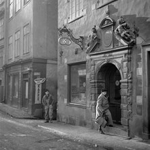 Portalen till Schantzka huset, Stortorget 20