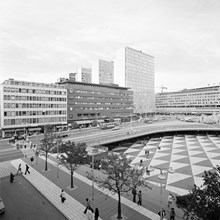 Utsikt över Sergels Torg från Drottninggatan