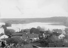 Utsikt mot Hammarby sjö med Barnängen i förgrunden