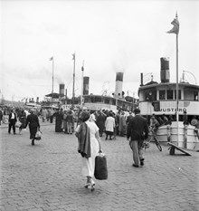 Lördagsrusning till skärgårdsbåtarna