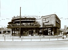 Restaurang Rotundan. Exteriör av byggnaden sett från Norra Bantorget.