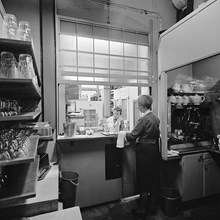 Malmskillnadsgatan 35. Restaurang Oxen-Hungaria