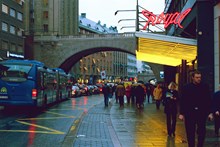 Kungsgatan, utanför biografen Royal