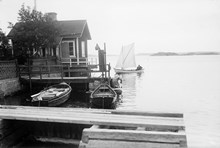 Sandhamn, Stockholms skärgård, stuga vid vattnet