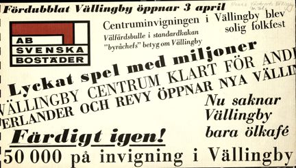 Fotografisamling med svartvita fotografier och text från ny invigning av Vällingby centrum