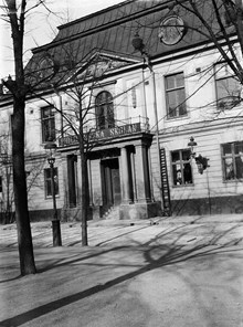Adolf Fredriks Torg 1. Philipsenska skolan, skolinrättningen för fattiga barn inom Maria Magdalena församling. Nuvarande Mariatorget 1