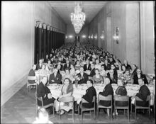 Medaljutdelning i Prinsens galleri, Stadshuset, Hantverkargatan 1