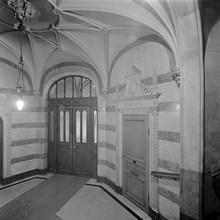 Birger Jarlsgatan 20. Förstuga