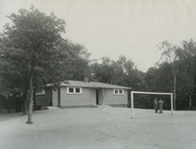 Tantolundens bollplan: Paviljongen 1930