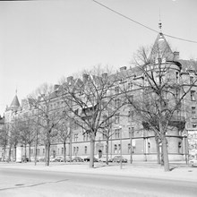 Strandvägen 33, 31 och 29, från hörnet av Narvavägen