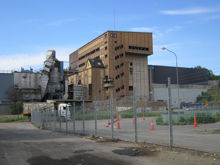 Den gamla sopförbränningsbyggnaden vid Lövsta, från öster