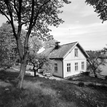 Mälarparken, Alvik. Lilla Sjövillan