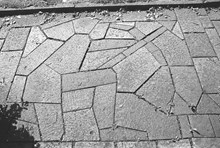 Stadshusträdgården, detalj av stenläggningen i  Wallenbergs trädgård