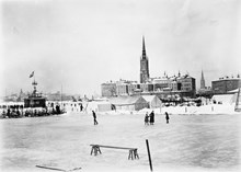 Riddarfjärdens skridskobana sedd mot Riddarholmen