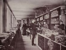 Scheelegatan 18. Rügheimer & Beckers stråhattfabrik, interiör, "Flät-Utdelnings Salen"