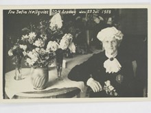 Sofia Hellqvist 104 år!